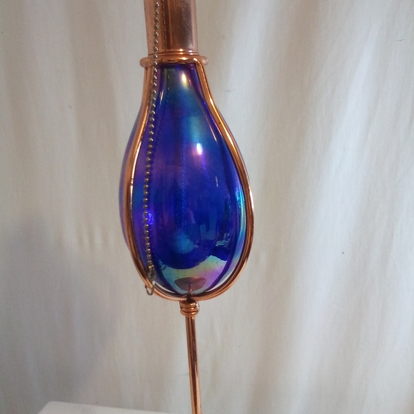 Vintage Hand Blown Blue/purple Glass Oil Lamp on 18" Copper Plated Stand w/ Cap - Picture 6 of 13